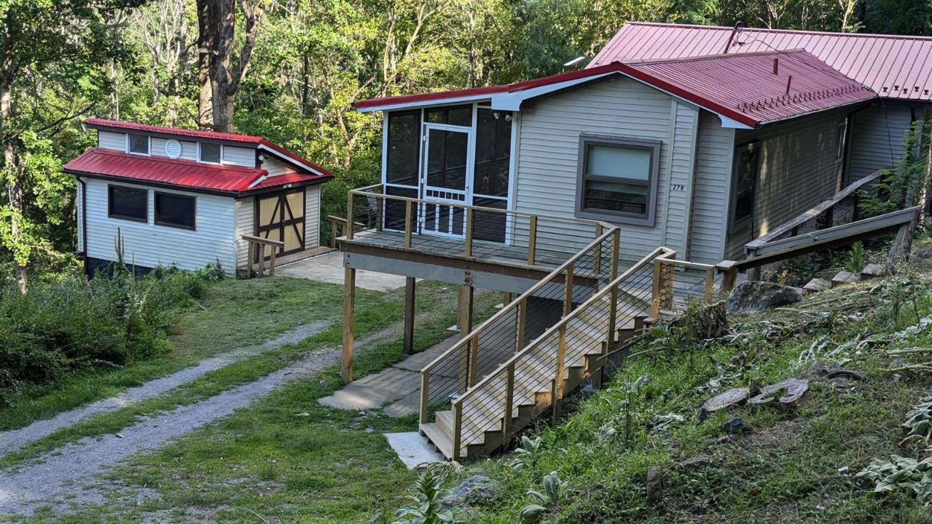 Red Roof Mountain Cabin With Starlink Internet! Stanley Exterior photo